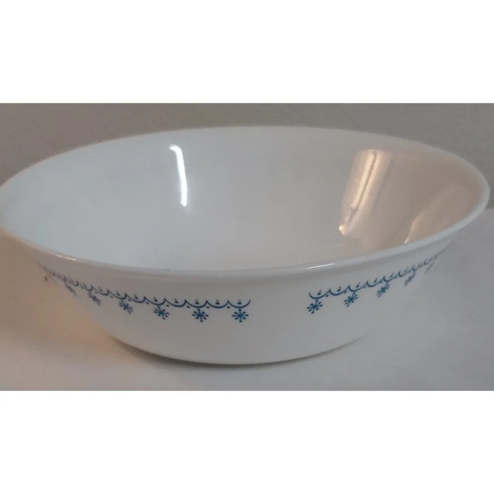 Vintage Corelle Snowflake Blue Garland 8.5